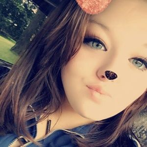 Meet your Posher, Makayla